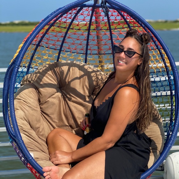 Meet your posher, Isabella - Picture 3 of 6